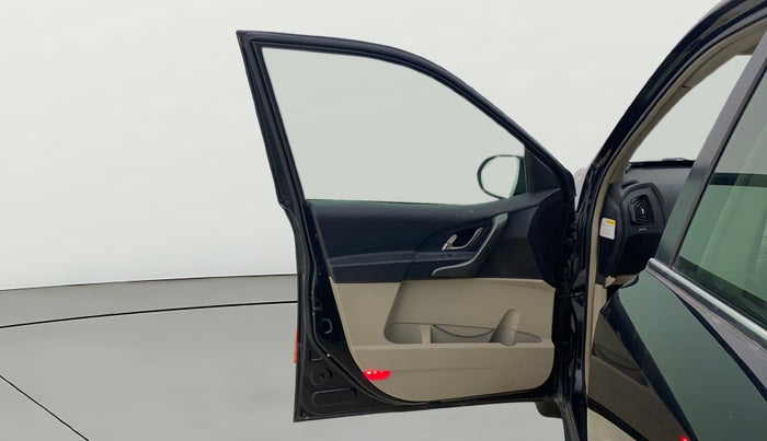 2016 Mahindra XUV500 W10 AT, Diesel, Automatic, 1,10,388 km, LHS Front Door