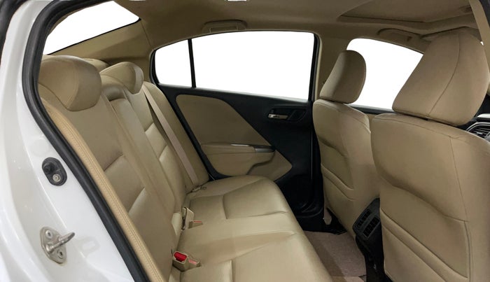 2016 Honda City 1.5L I-VTEC VX CVT, Petrol, Automatic, 28,875 km, Right Side Rear Door Cabin