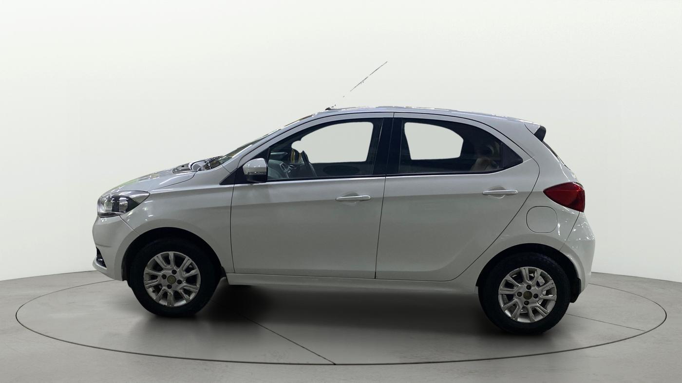 2016 Tata Tiago XZ PETROL, Petrol, Manual, 68,382 km, Left Side