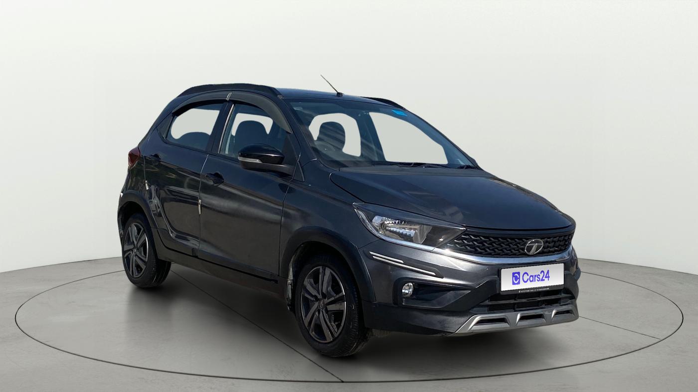 2022 Tata TIAGO NRG XZ MT, Petrol, Manual, 27,912 km, Right Front Diagonal