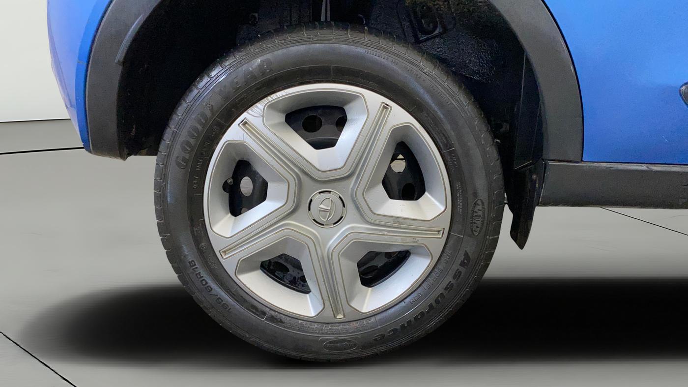 2019 Tata NEXON XM PETROL, Petrol, Manual, 51,595 km, Right Rear Wheel