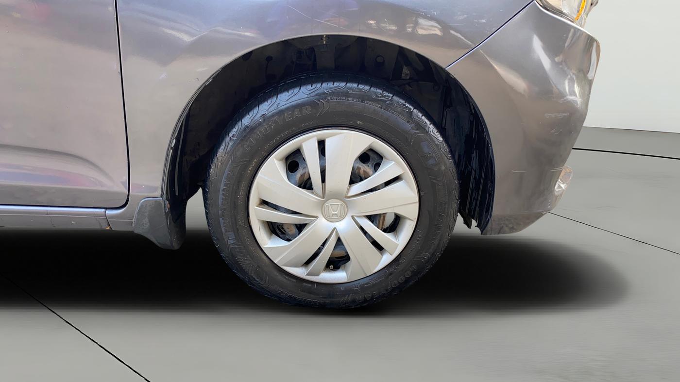 2020 Honda Amaze 1.2L I-VTEC S, Petrol, Manual, 1,01,406 km, Right Front Wheel