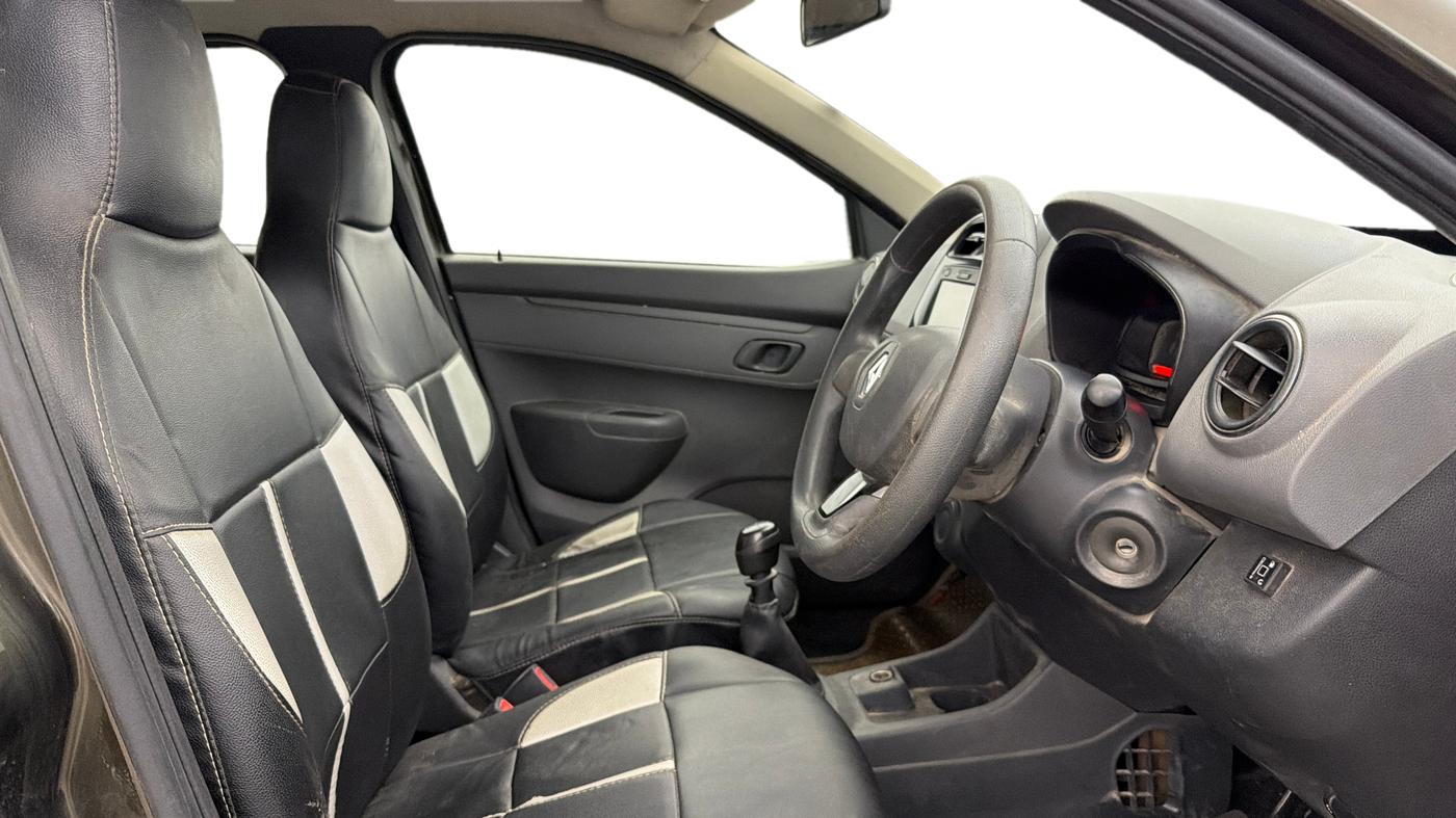 2016 Renault Kwid RXT 1.0, CNG, Manual, 71,565 km, Right Side Front Door Cabin