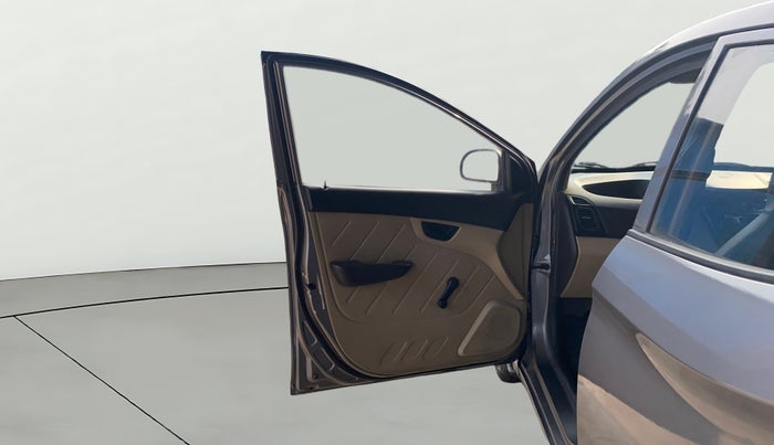 2013 Hyundai Eon D-LITE+, Petrol, Manual, 79,459 km, LHS Front Door