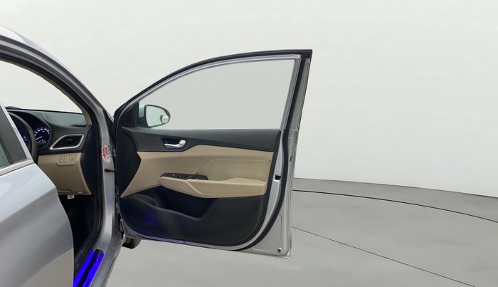 2019 Hyundai Verna 1.6 VTVT SX, Petrol, Manual, 82,873 km, RHS Front Door