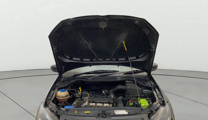 2014 Volkswagen Polo COMFORTLINE 1.2L PETROL, Petrol, Manual, 67,290 km, Open Bonet