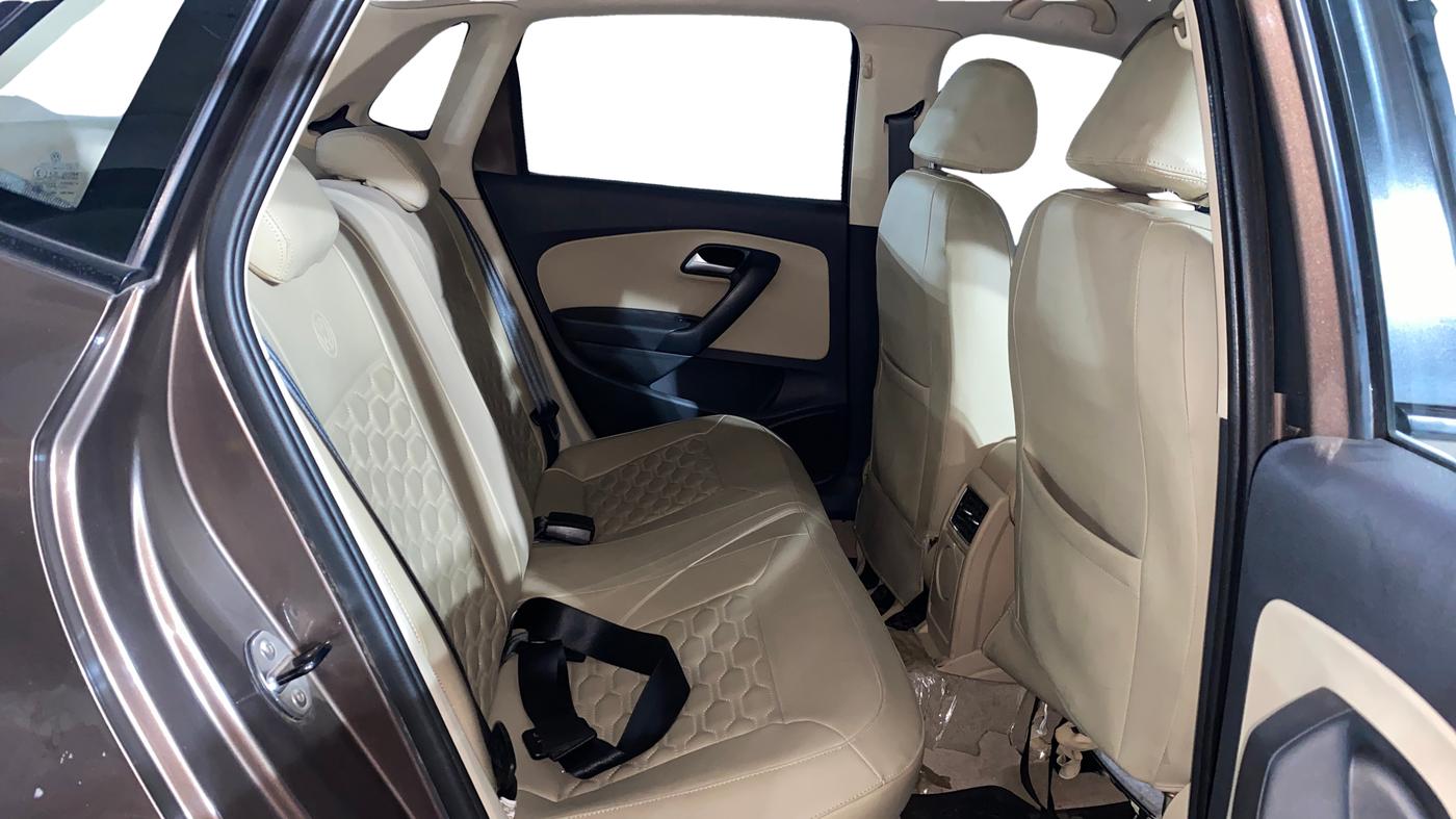 2018 Volkswagen Ameo HIGHLINE PLUS 1.0L 16 ALLOY, Petrol, Manual, 8,343 km, Right Side Rear Door Cabin