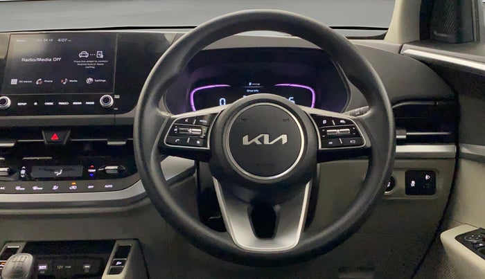 2022 KIA CARENS PRESTIGE PLUS 1.4 PETROL 7 STR, Petrol, Manual, 21,215 km, Steering Wheel Close Up