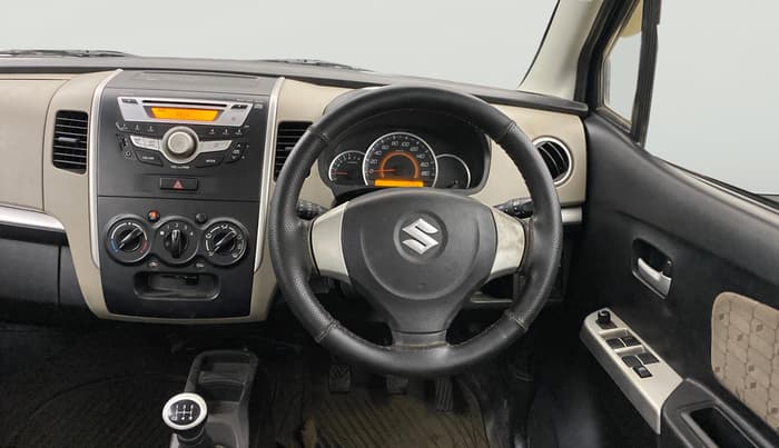 2015 Maruti Wagon R 1.0 VXI, Petrol, Manual, 48,261 km, Steering Wheel Close Up
