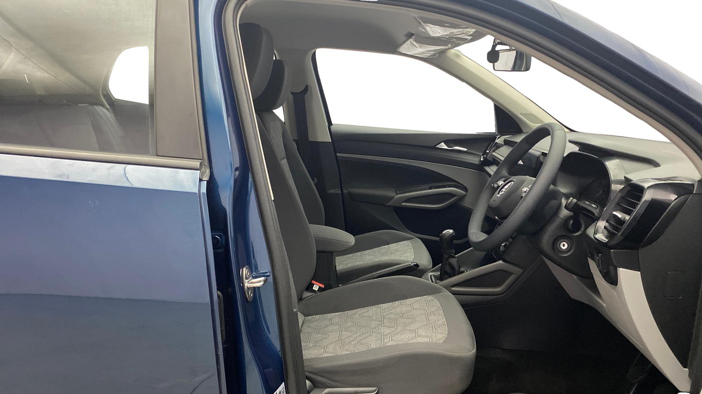 2025 Skoda Kylaq Signature, Petrol, Manual, 11,585 km, Right Side Front Door Cabin