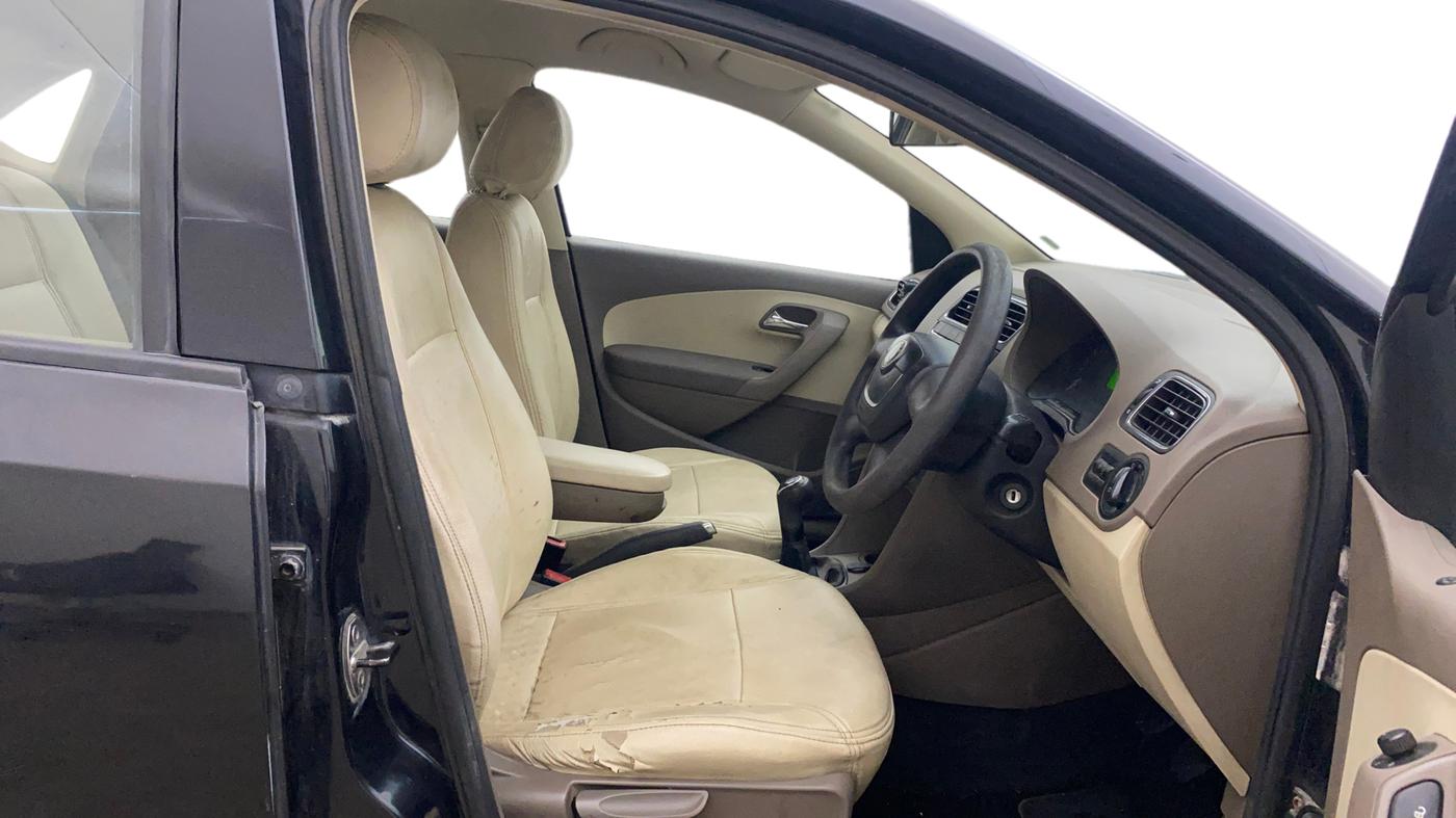 2013 Skoda Rapid AMBITION 1.6 TDI CR MT PLUS, Diesel, Manual, 92,633 km, Right Side Front Door Cabin