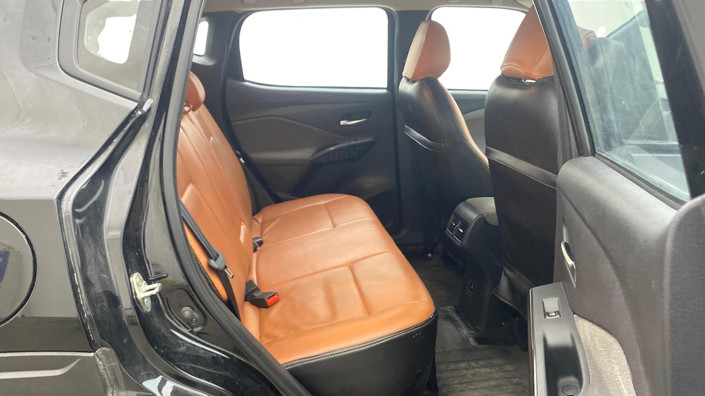 2024 Nissan MAGNITE N-Connecta B4D 1.0 Petrol AMT, Petrol, Automatic, 23,612 km, Right Side Rear Door Cabin