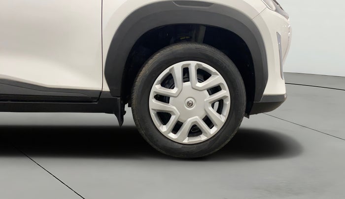 2021 Nissan MAGNITE XL, Petrol, Manual, 44,501 km, Right Front Wheel