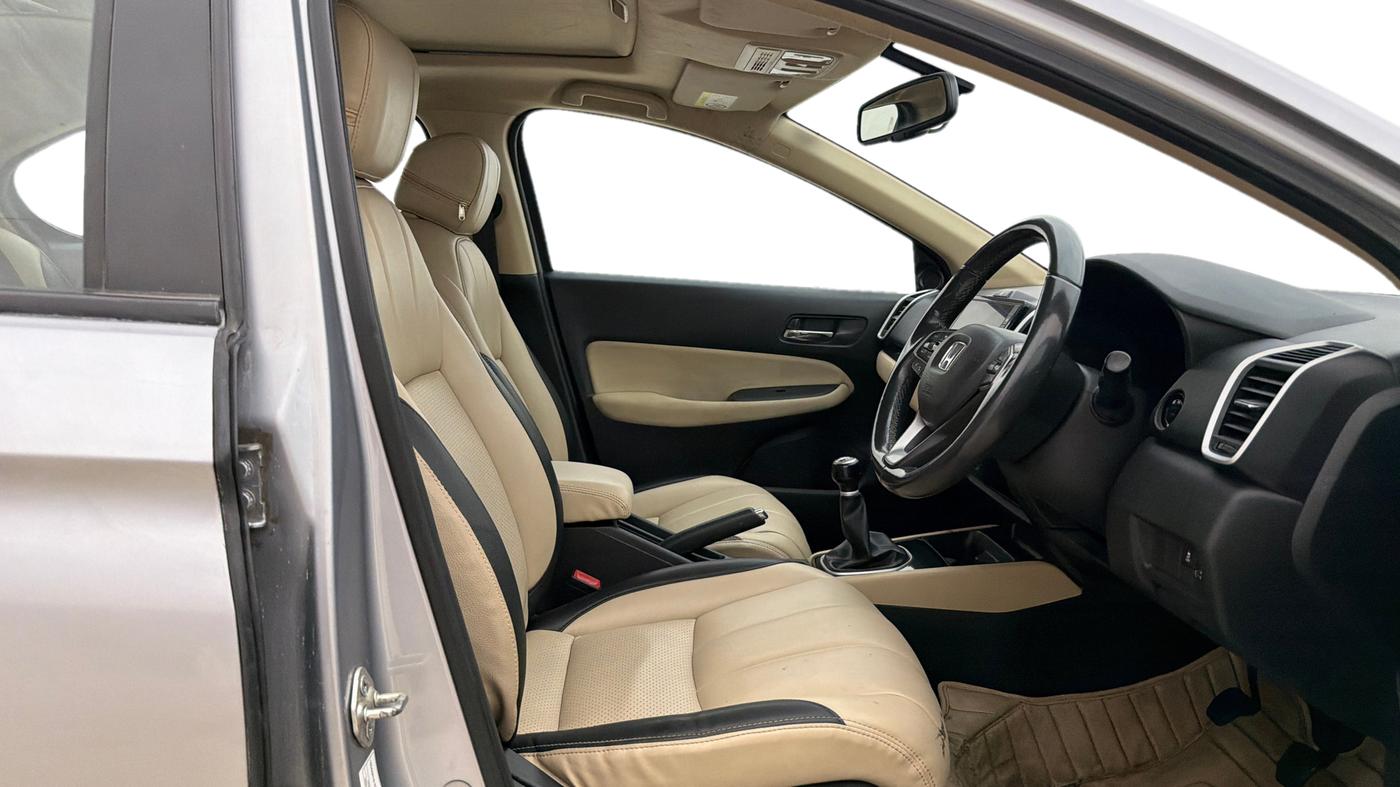 2022 Honda City 1.5L I-VTEC VX, Petrol, Manual, 66,297 km, Right Side Front Door Cabin