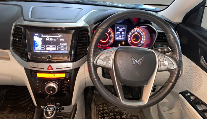 2022 Mahindra XUV300 W8 (O) 1.5 DIESEL, Diesel, Manual, 1,10,037 km, Steering Wheel Close Up