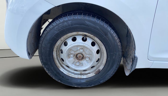 2013 Hyundai Eon D-LITE+, Petrol, Manual, 82,790 km, Left Front Wheel