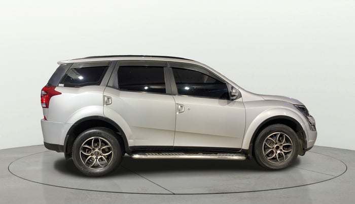 2020 Mahindra XUV500 W7, Diesel, Manual, 43,592 km, Right Side View