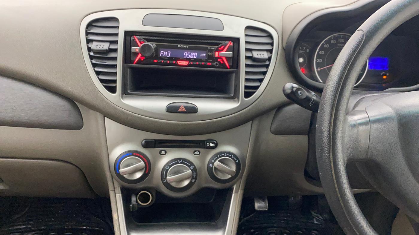 2016 Hyundai i10 MAGNA 1.1, Petrol, Manual, 83,170 km, Air Conditioner