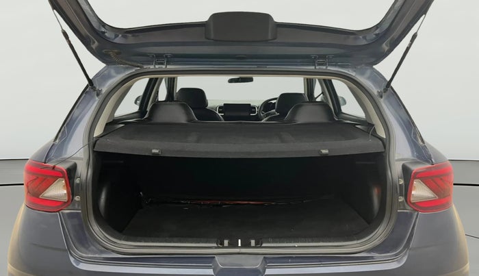 2020 Hyundai VENUE S 1.2, Petrol, Manual, 75,321 km, Boot Open Zoomed View