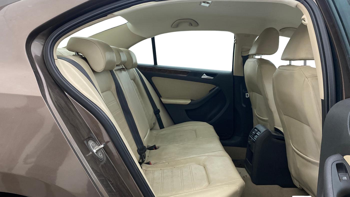 2014 Volkswagen Jetta HIGHLINE TDI AT, Diesel, Automatic, 94,473 km, Right Side Rear Door Cabin
