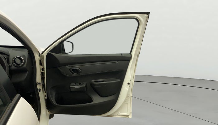 2017 Renault Kwid RXL, Petrol, Manual, 43,552 km, RHS Front Door