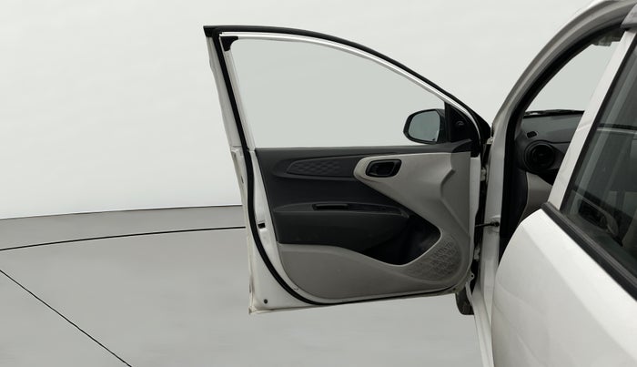 2021 Hyundai GRAND I10 NIOS ERA 1.2 KAPPA VTVT, Petrol, Manual, 28,477 km, LHS Front Door