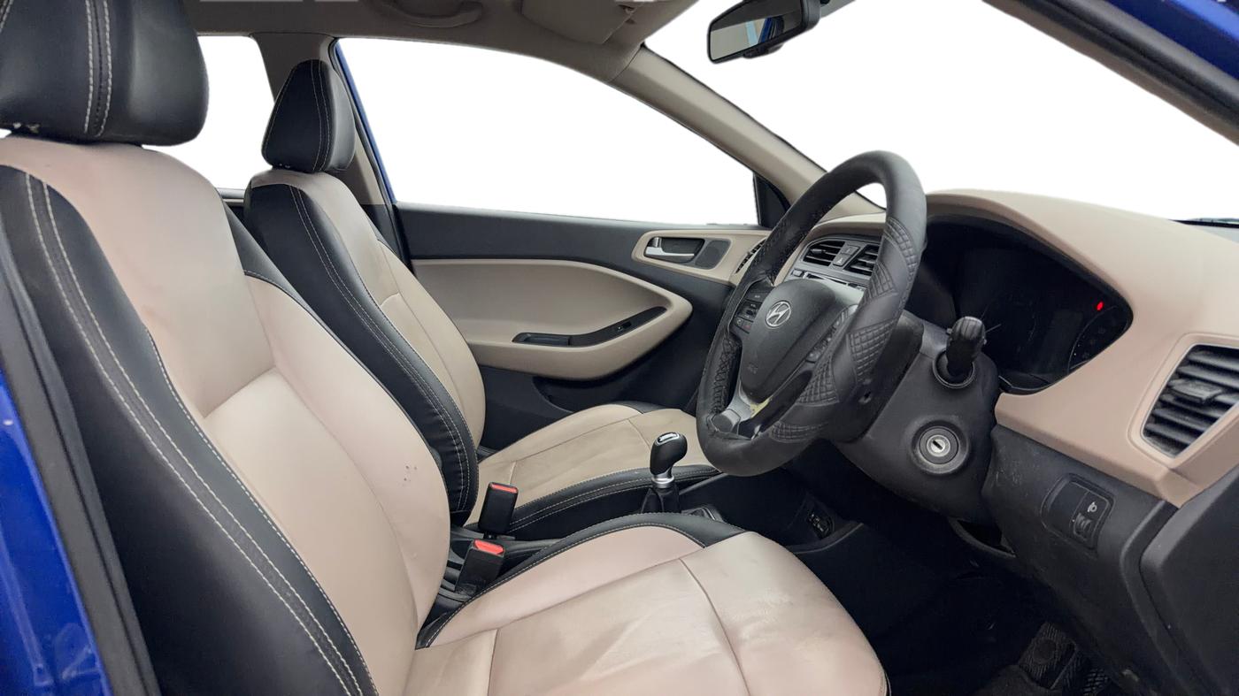 2015 Hyundai Elite i20 SPORTZ 1.2, Petrol, Manual, 93,255 km, Right Side Front Door Cabin