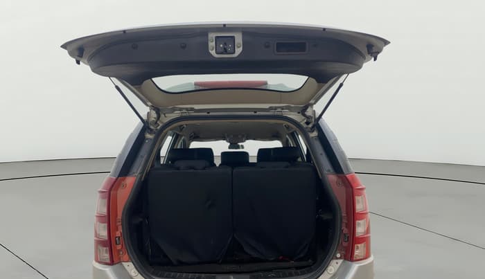 2013 Mahindra XUV500 W8, Diesel, Manual, 97,265 km, Boot Open Zoomed View