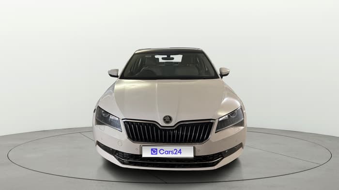 2016 Skoda Superb L&K 1.8 TSI AT, Petrol, Automatic, 70,830 km, Front