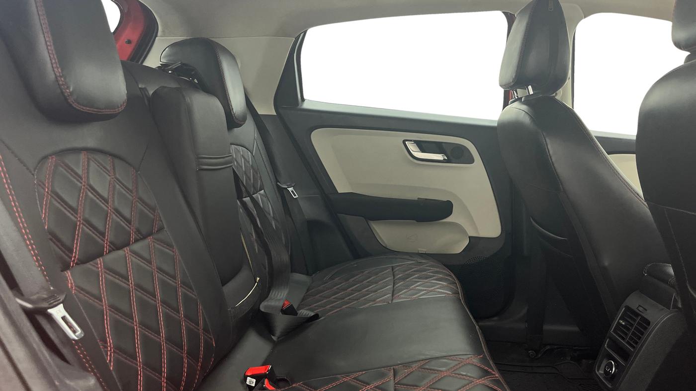 2021 Tata ALTROZ XZ DIESEL, Diesel, Manual, 1,16,263 km, Right Side Rear Door Cabin