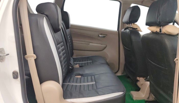 2014 Maruti Ertiga VXI, Petrol, Manual, 68,947 km, Right Side Rear Door Cabin