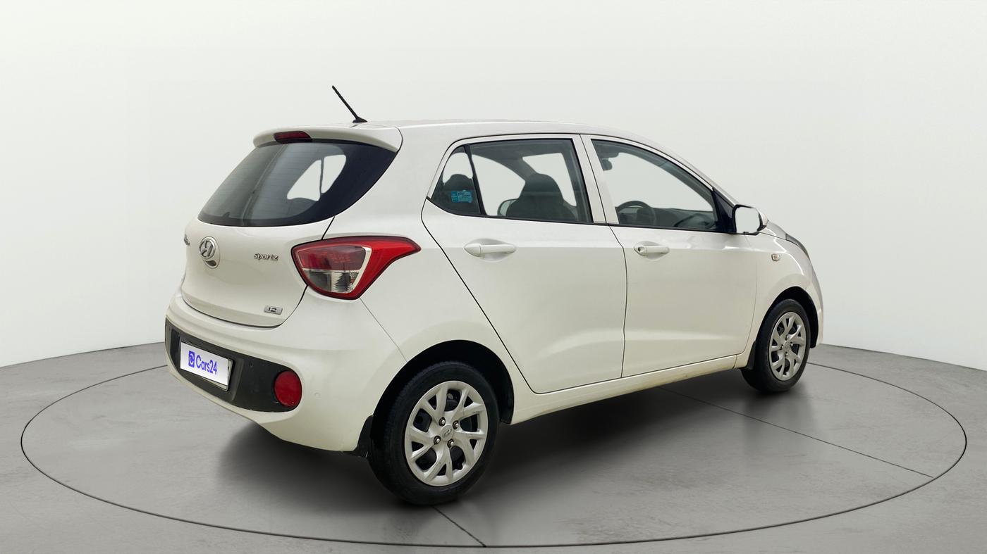 2018 Hyundai Grand i10 SPORTZ 1.2 KAPPA VTVT, Petrol, Manual, 41,571 km, Right Back Diagonal