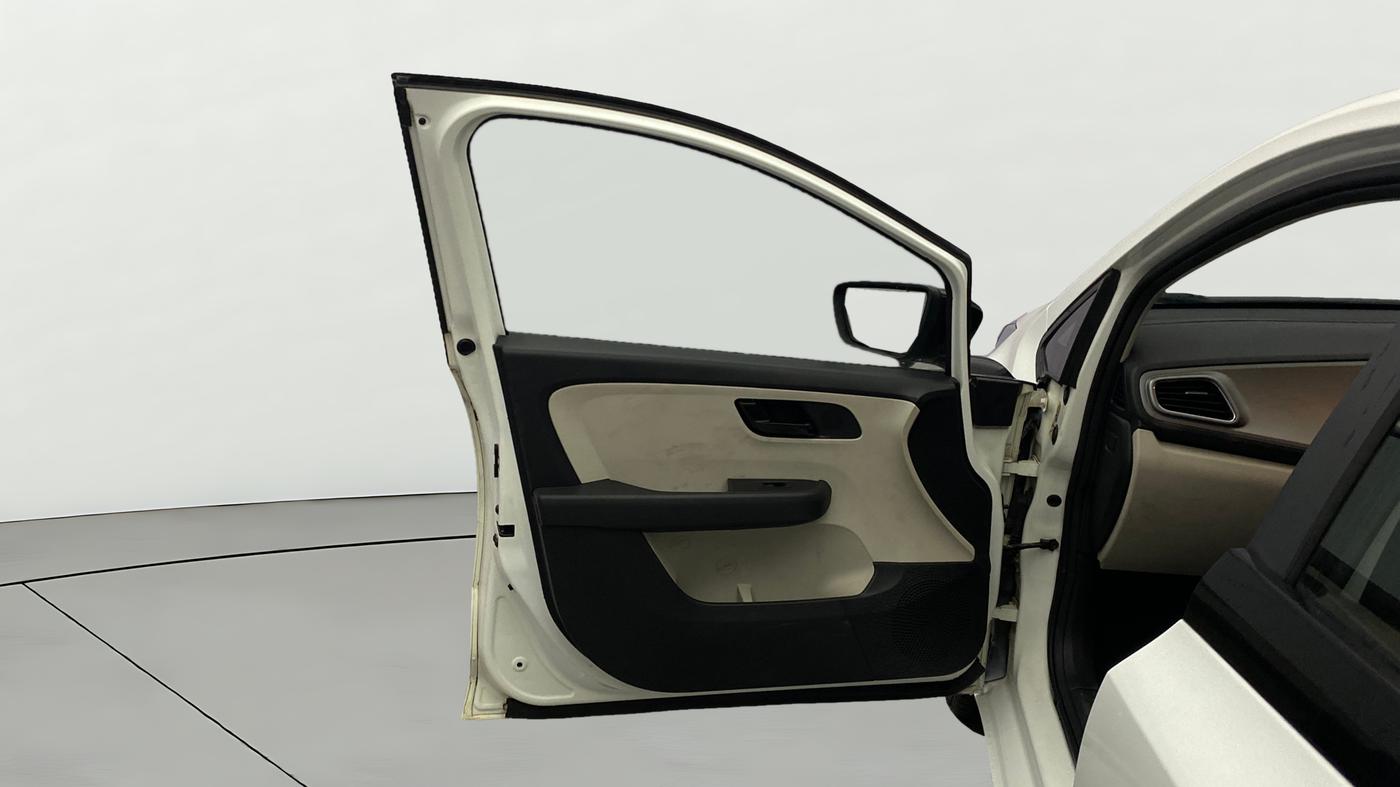 2021 Tata ALTROZ XM PLUS PETROL, Petrol, Manual, 65,950 km, LHS Front Door
