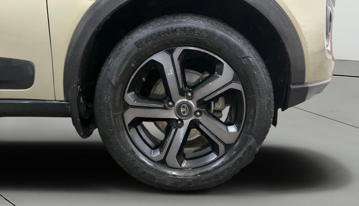 2022 Tata NEXON XZA PLUS DIESEL KAZIRANGA, Diesel, Automatic, 59,140 km, Right Front Wheel