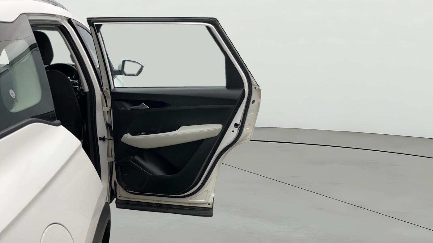 2021 MG HECTOR PLUS SUPER 1.5 PETROL TURBO HYBRID MT 7-STR, Petrol, Manual, 91,637 km, RHS Rear Door