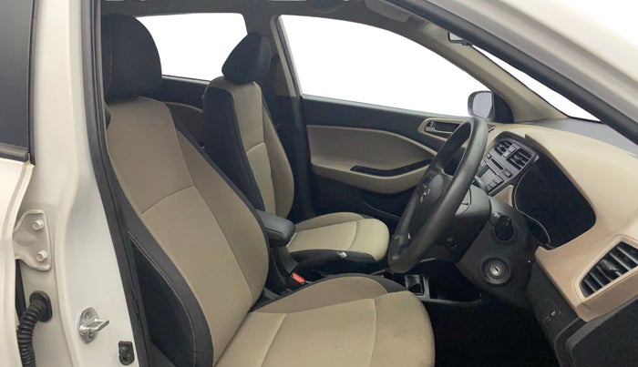 2015 Hyundai Elite i20 SPORTZ 1.2, Petrol, Manual, 68,266 km, Right Side Front Door Cabin