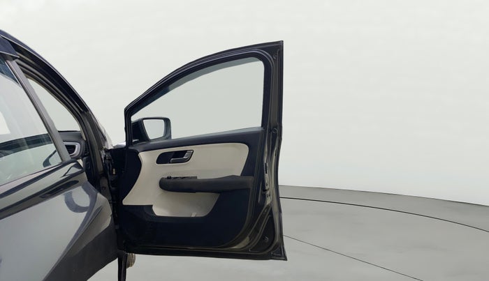 2021 Tata ALTROZ XZ PLUS PETROL, Petrol, Manual, 77,133 km, RHS Front Door