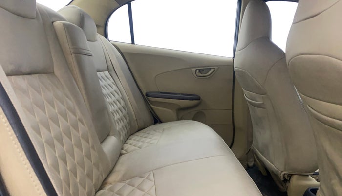 2013 Honda Amaze 1.5L I-DTEC S, Diesel, Manual, 1,09,872 km, Right Side Rear Door Cabin