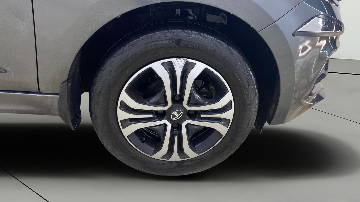 2022 Tata TIGOR XZ PLUS CNG, CNG, Manual, 44,071 km, Right Front Wheel