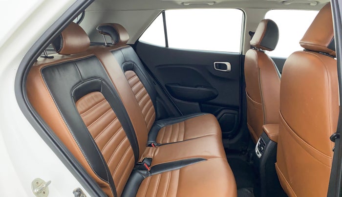 2019 Hyundai VENUE SX PLUS 1.0 TURBO DCT, Petrol, Automatic, 90,375 km, Right Side Rear Door Cabin