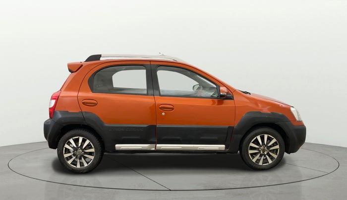 2014 Toyota Etios CROSS 1.2 G, Petrol, Manual, 49,998 km, Right Side View