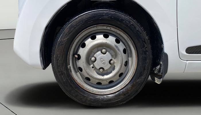 2017 Hyundai Eon ERA + SE, Petrol, Manual, 42,659 km, Left Front Wheel