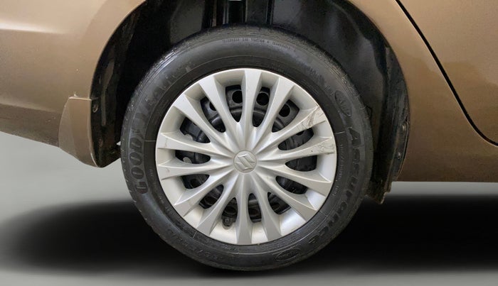 2016 Maruti Ciaz VXI+, Petrol, Manual, 70,040 km, Right Rear Wheel