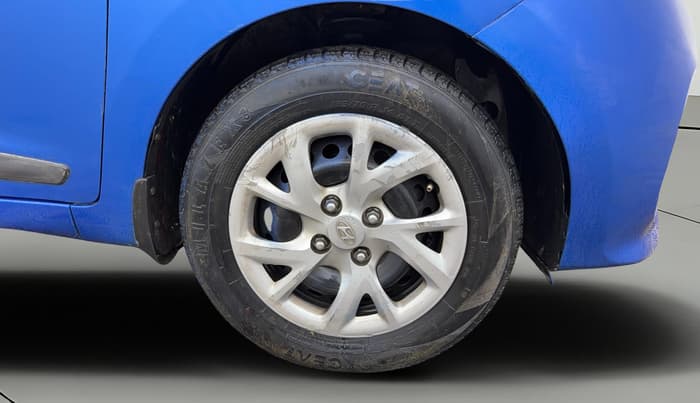 2018 Hyundai Grand i10 SPORTZ 1.2 KAPPA VTVT, CNG, Manual, 1,20,000 km, Right Front Wheel