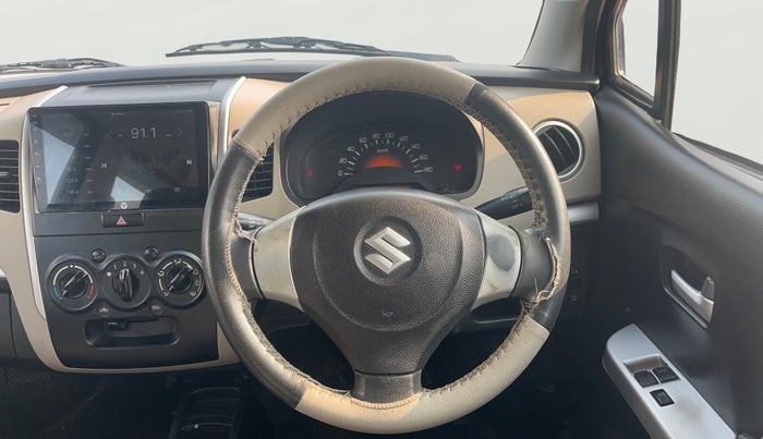 2014 Maruti Wagon R 1.0 LXI, Petrol, Manual, 61,995 km, Steering Wheel Close Up