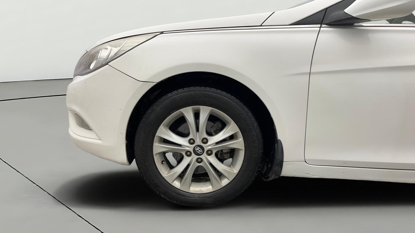 2013 Hyundai Sonata 2.4 GDI MT, Petrol, Manual, 61,210 km, Left Front Wheel