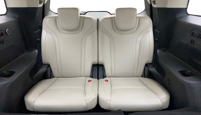 2023 Mahindra XUV700 AX 7 D MT 7 STR, Diesel, Manual, 1,37,545 km, Third Seat Row ( optional )