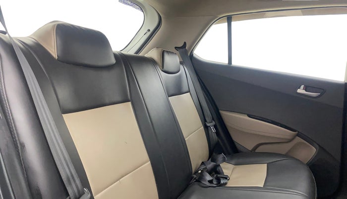 2018 Hyundai Grand i10 SPORTZ 1.2 KAPPA VTVT, Petrol, Manual, 32,564 km, Right Side Rear Door Cabin