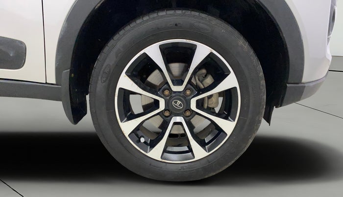 2021 Tata NEXON XMA SUNROOF PETROL, Petrol, Automatic, 33,081 km, Right Front Wheel