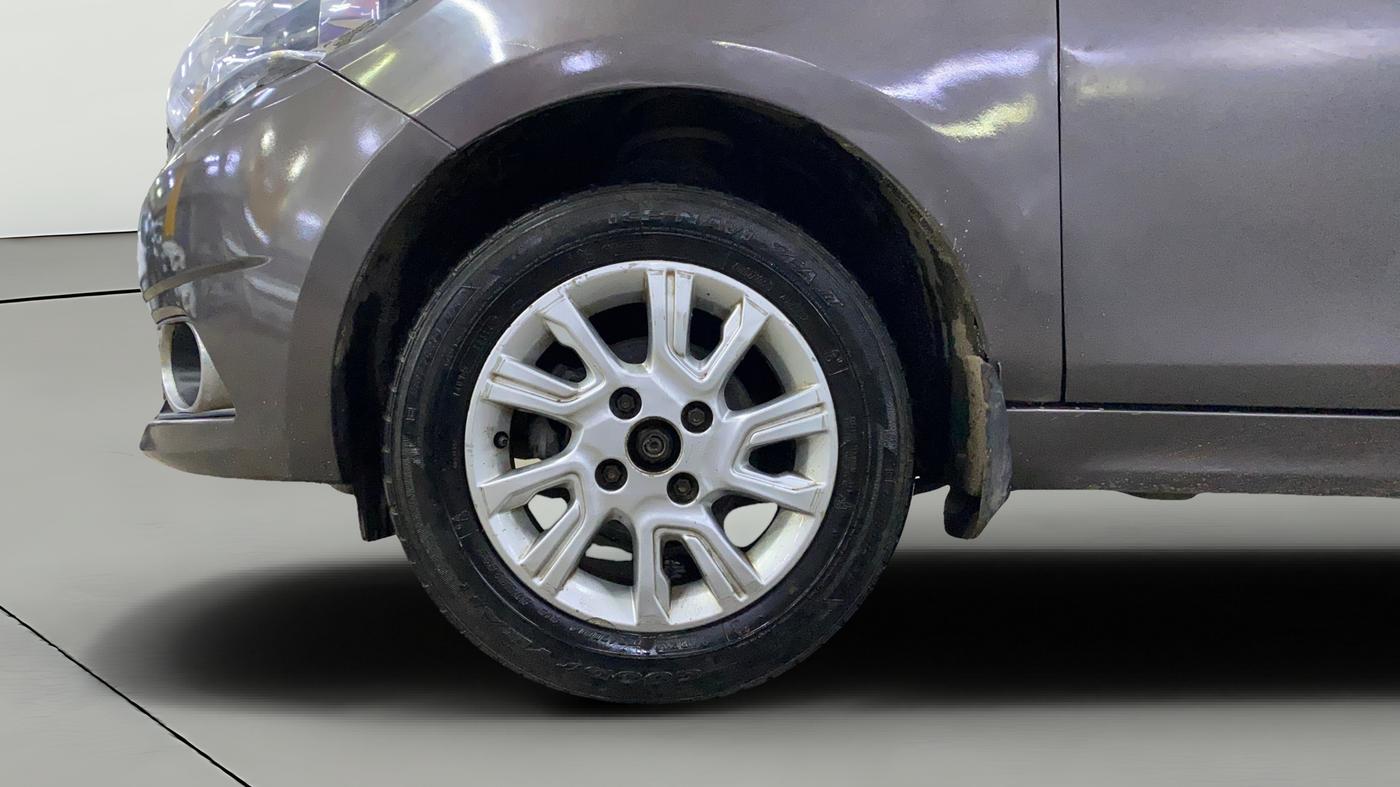 2018 Tata Tiago XZ PETROL, Petrol, Manual, 87,505 km, Left Front Wheel
